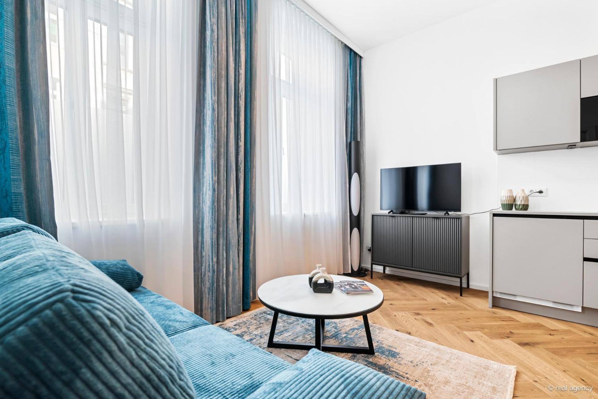 Easy Flat Hernals * Wien